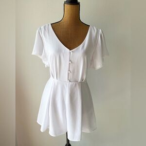 Trixxi White Ruffled Elastic Waist Button Front Romper Size Medium